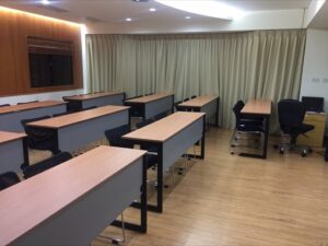 高雄場地租借 推薦-這是位於高雄美麗島場地的A教室，可容納30人，費用1400元起，詳情請點我看更多 https://urplace123.com/jr-kaohsiung-formosa/。